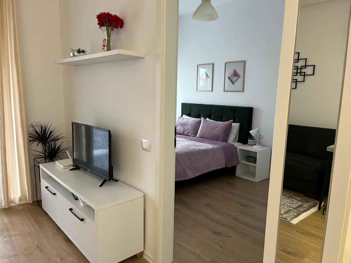 Comfy Nest Apartment- Free Parking *